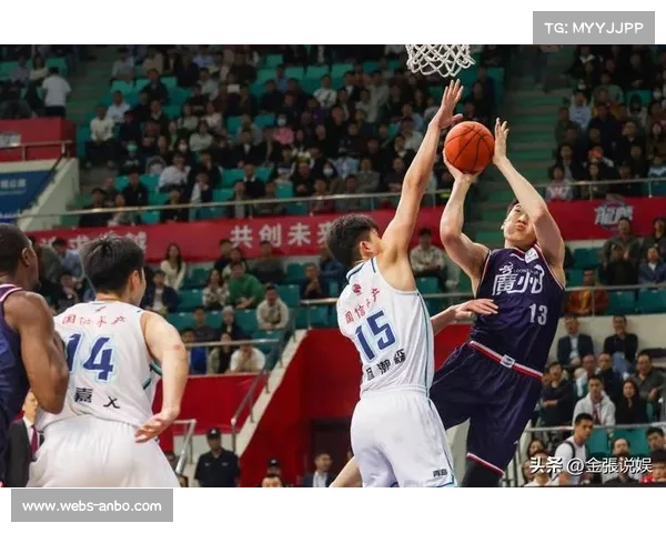 杨瀚森出场4分钟仅得2分表现平平正负值为负4 杨瀚森出场4分钟仅得2分表现平平正负值为负4