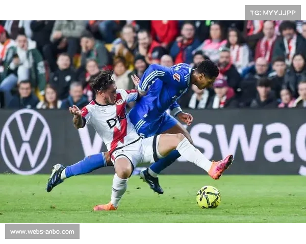 西甲下半程刚开启，皇马紧追巴萨争冠白热化